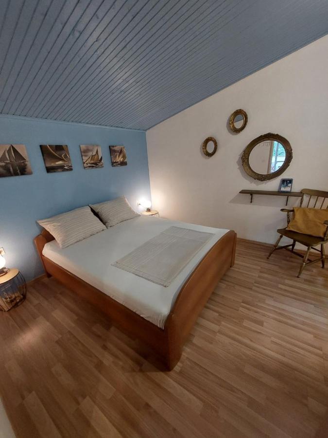 Apartment Tonci Rab Town Exterior photo